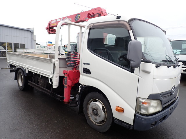 Dutro Truck (With 3 Steps Of Cranes)_1