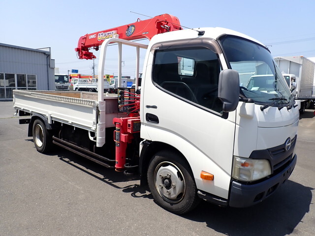 Dutro Truck (With 4 Steps Of Cranes)_1