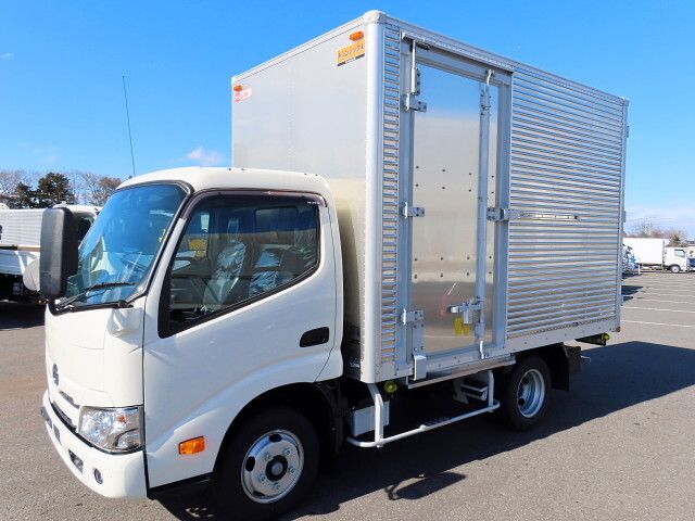HINO Dutro Aluminum Van 2KG-XZC605M 2024 2,000km_1