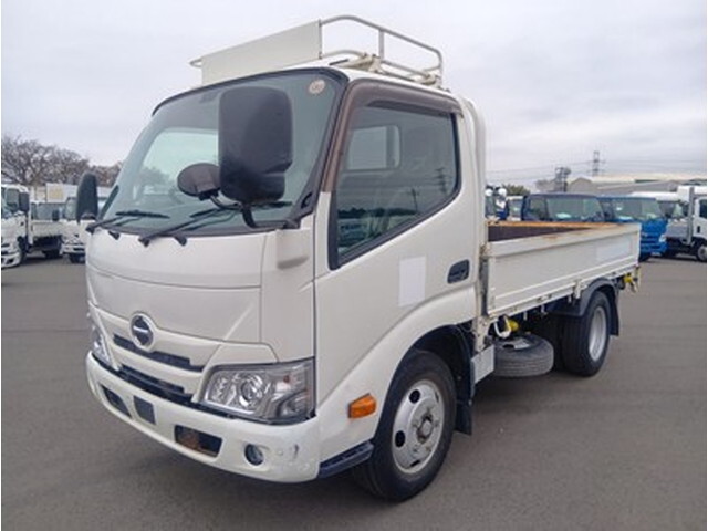 HINO Dutro Flat Body 2RG-XZU605M 2020 93,697km