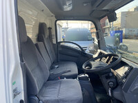 ISUZU Elf Panel Van TRG-NMR85N 2018 186,000km_11