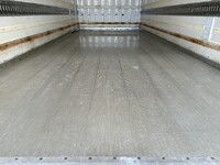 ISUZU Forward Refrigerator & Freezer Truck TKG-FRR90T2 2017 556,000km_13