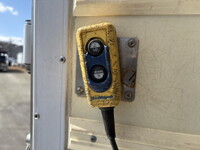 ISUZU Forward Refrigerator & Freezer Truck TKG-FRR90T2 2017 556,000km_19