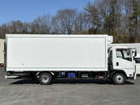 ISUZU Forward Refrigerator & Freezer Truck TKG-FRR90T2 2017 556,000km_7