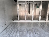 ISUZU Elf Bottle Van TRG-NMR85N 2015 165,011km_13