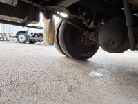 ISUZU Elf Bottle Van TRG-NMR85N 2015 165,011km_15