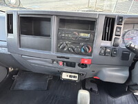 ISUZU Elf Bottle Van TRG-NMR85N 2015 165,011km_34