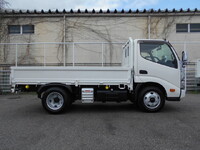 HINO Dutro Flat Body 2RG-XZU605M 2020 21,270km_8