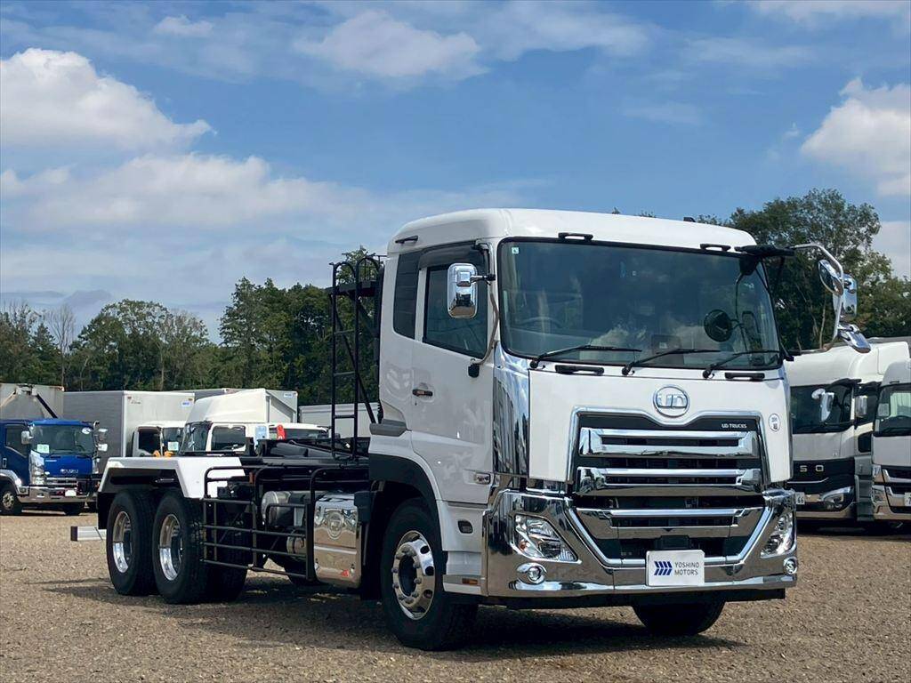 UD TRUCKS Quon Container Carrier Truck 2RG-CW5EL 2025 1,000km