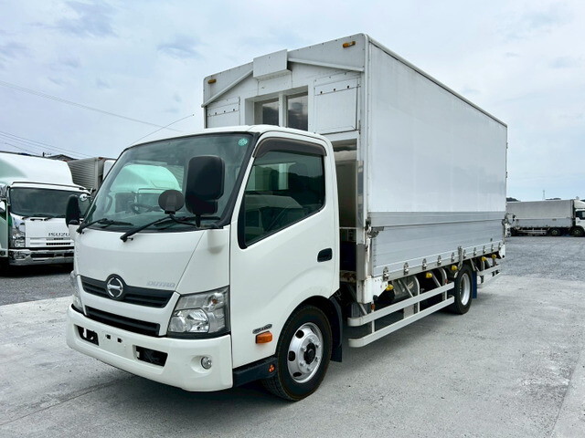 HINO Dutro Aluminum Wing TDG-XZU720M 2015 272,000km