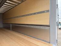 UD TRUCKS Quon Aluminum Wing 2RG-CG5FA 2025 1,000km_10