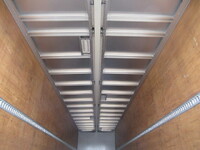 ISUZU Giga Aluminum Wing QPG-CYJ77B 2017 943,200km_12