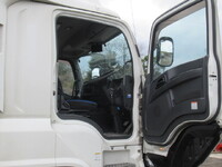 ISUZU Giga Aluminum Wing QPG-CYJ77B 2017 943,200km_21