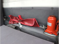 ISUZU Elf Panel Van TKG-NHR85AN 2015 41,736km_31