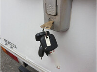 ISUZU Elf Panel Van TKG-NHR85AN 2015 41,736km_8