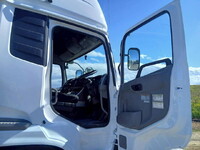 UD TRUCKS Quon Trailer Head QKG-GK6XAB 2015 396,278km_9