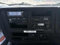 ISUZU Giga Trailer Head QDG-EXZ52BJ 2016 445,000km_25