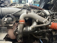 ISUZU Giga Trailer Head QDG-EXZ52BJ 2016 445,000km_32