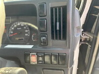 ISUZU Elf Double Cab TPG-NHR85A 2015 126,335km_26