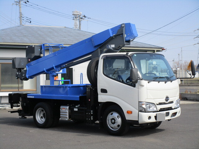 HINO Dutro Cherry Picker 2KG-XZU600E 2024 3,000km