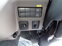 MITSUBISHI FUSO Canter Container Carrier Truck 2RG-FBAV0 2025 350km_31