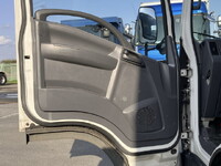 ISUZU Elf Aluminum Van TPG-NNR85AN 2019 196,203km_27