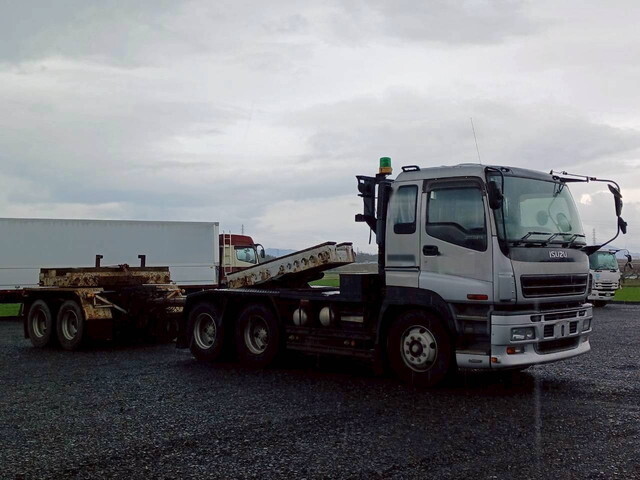ISUZU Giga Trailer Head PJ-EXZ52J6 2007 826,574km_1