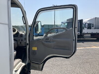 TOYOTA Dyna Refrigerator & Freezer Truck KK-XZU306 2004 129,871km_24
