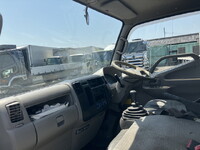 TOYOTA Dyna Refrigerator & Freezer Truck KK-XZU306 2004 129,871km_27