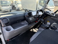 HINO Dutro Aluminum Van 2RG-XZC605M 2020 121,900km_40