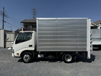 HINO Dutro Aluminum Van 2RG-XZC605M 2020 121,900km_5