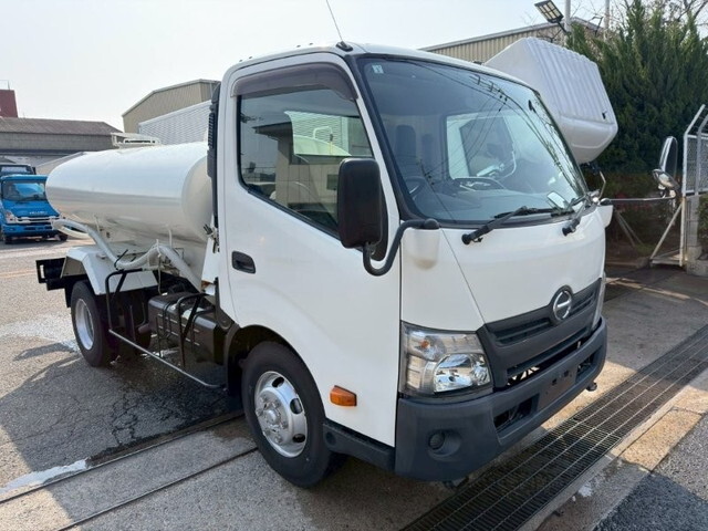 HINO Dutro Sprinkler Truck TKG-XZU700X 2017 15,190km
