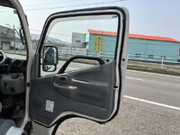 HINO Dutro Double Cab TKG-XZU605M 2013 81,000km_27