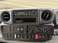 HINO Dutro Double Cab TKG-XZU605M 2013 81,000km_32