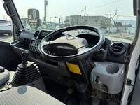 HINO Dutro Double Cab TKG-XZU605M 2013 81,000km_7