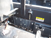 ISUZU Elf Dump PB-NKR81N 2006 135,247km_18