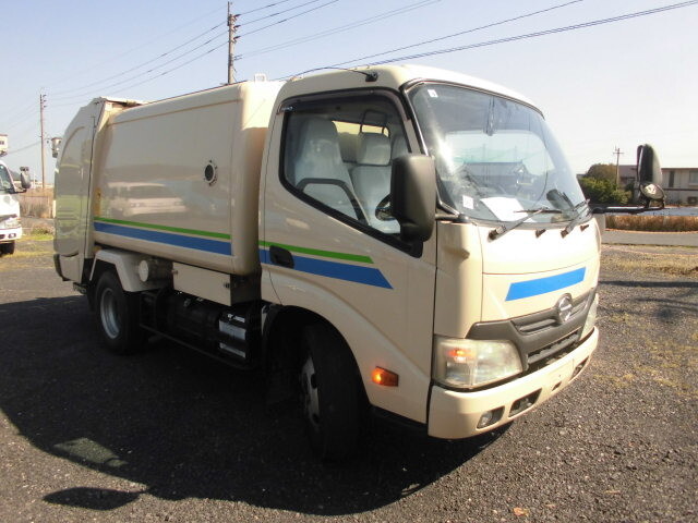 HINO Dutro Garbage Truck TKG-XZU600E 2013 175,420km