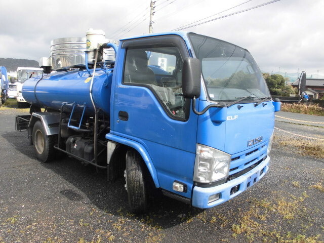 ISUZU Elf Vacuum Truck TKG-NKR85N 2013 250,216km