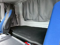 ISUZU Giga Aluminum Wing QKG-CYJ77B 2017 637,000km_18