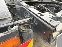 UD TRUCKS Quon Trailer Head QKG-GK6XAB 2017 733,000km_15