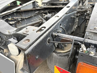 UD TRUCKS Quon Trailer Head QKG-GK6XAB 2017 733,000km_16