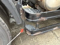 UD TRUCKS Quon Trailer Head QKG-GK6XAB 2017 733,000km_36