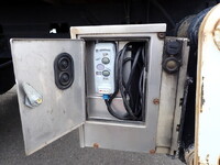 MAZDA Titan Flat Body TKG-LLR85AR 2013 132,900km_24