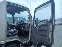 ISUZU Elf Aluminum Van TRG-NPR85AN 2018 258,151km_16