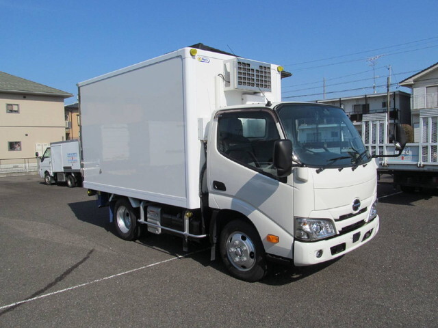 HINO Dutro Refrigerator & Freezer Truck 2RG-XZC605M 2020 167,000km_1