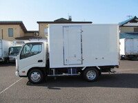 HINO Dutro Refrigerator & Freezer Truck 2RG-XZC605M 2020 167,000km_6