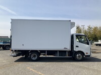 HINO Dutro Refrigerator & Freezer Truck TKG-XZU710M 2016 322,417km_7