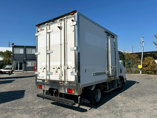 Elf Refrigerator & Freezer Truck_2