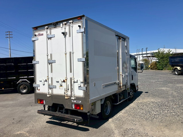 Elf Refrigerator & Freezer Truck_2