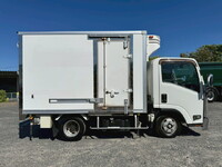 ISUZU Elf Refrigerator & Freezer Truck TPG-NLR85AN 2017 300,316km_6